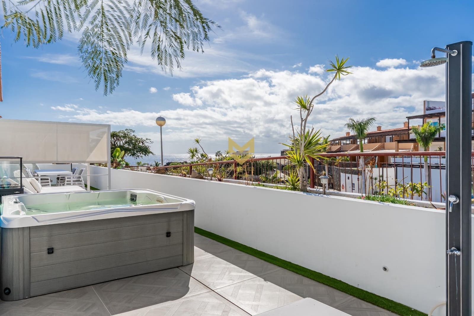 3 chambre Bungalow à vendre à San Miguel de Abona avec piscine garage - 499 000 € (Ref: 9645216)