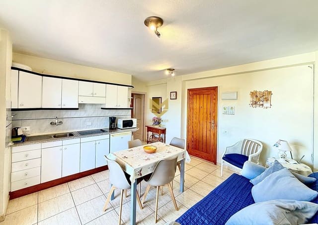 1 soveværelse Lejlighed til salg i Playa de las Americas, Arona - € 250.000 (Ref: 9645218)