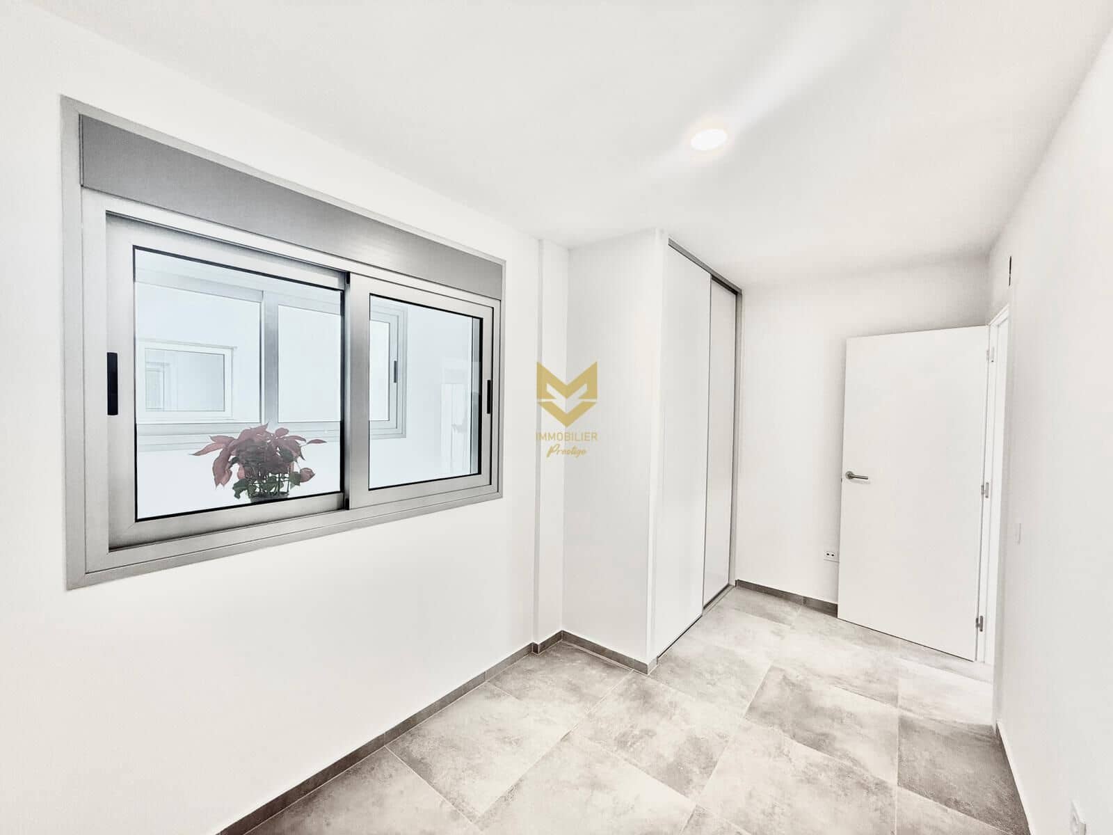 2 soveværelse Lejlighed til salg i Los Abrigos - € 279.000 (Ref: 9645221)