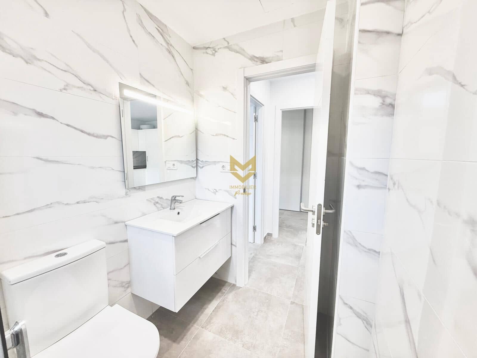 2 soveværelse Lejlighed til salg i Los Abrigos - € 279.000 (Ref: 9645221)