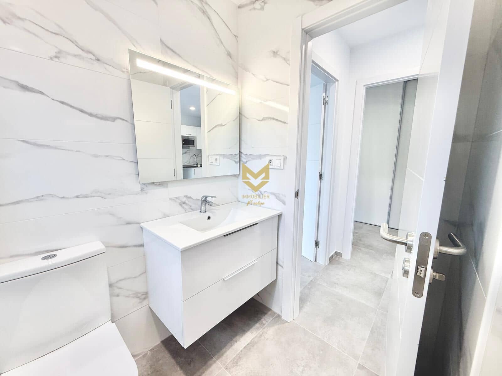 2 soveværelse Lejlighed til salg i Los Abrigos - € 279.000 (Ref: 9645221)