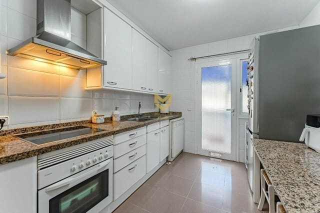 4 soveværelse Lejlighed til salg i Los Cristianos, Arona - € 699.000 (Ref: 9645227)
