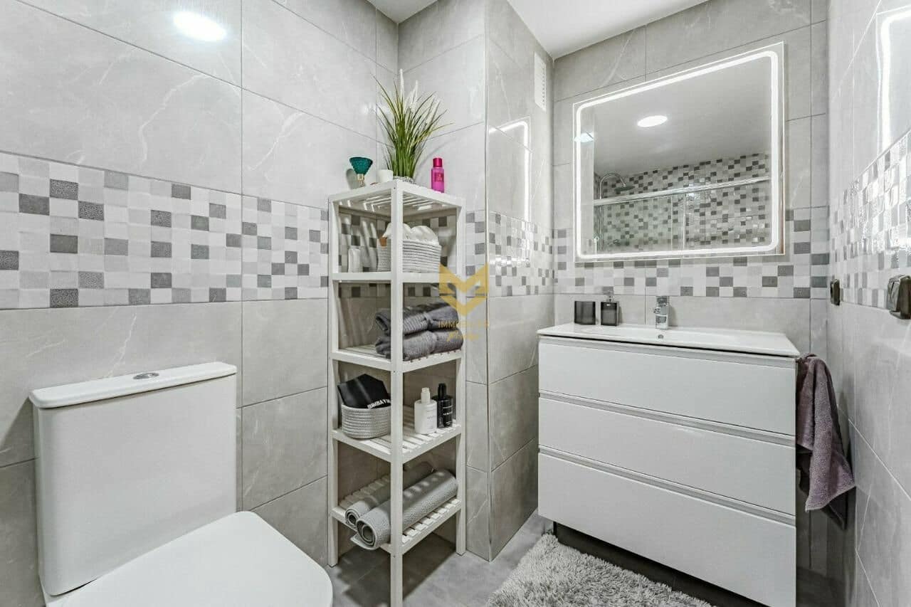 4 soveværelse Lejlighed til salg i Los Cristianos - € 699.000 (Ref: 9645227)