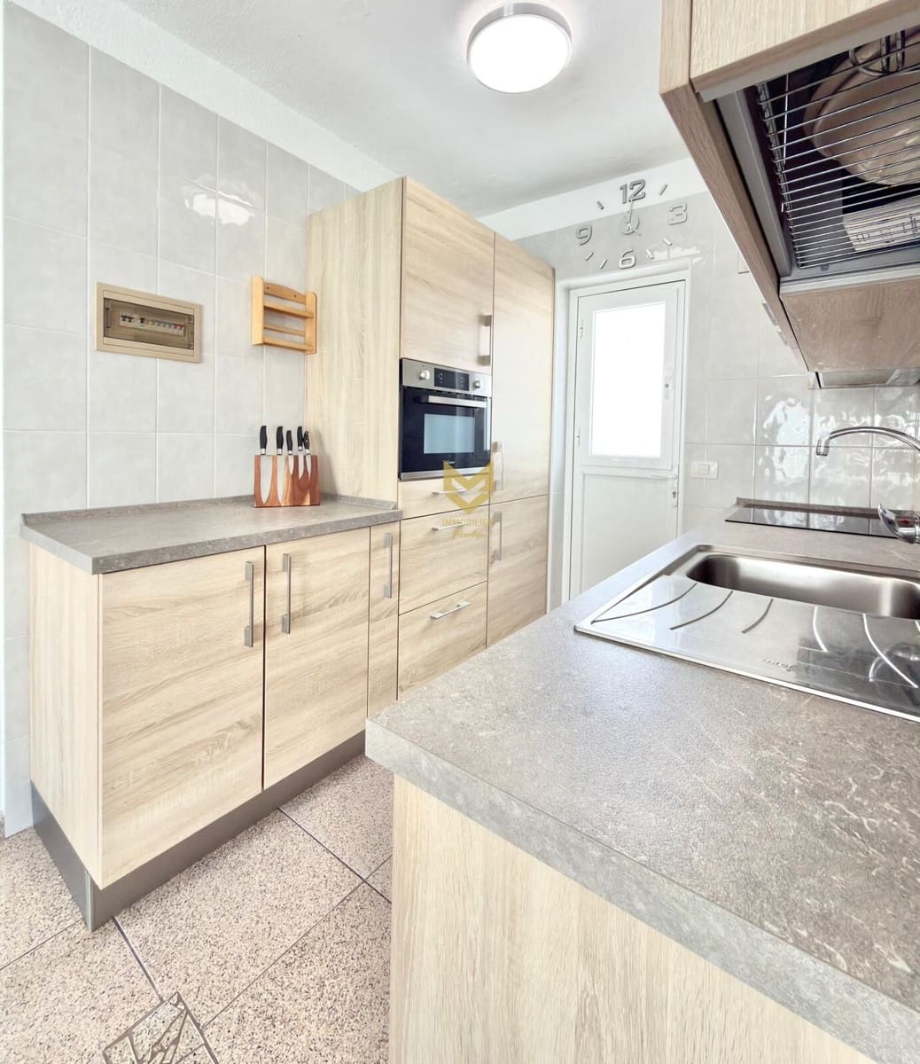 2 slaapkamer Appartement te koop in Playa de las Americas - € 319.000 (Ref: 9652176)