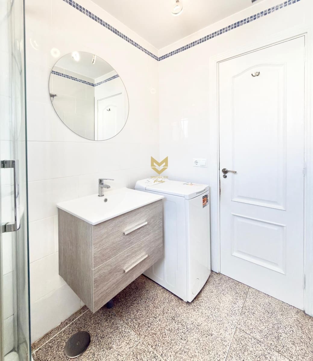 2 slaapkamer Appartement te koop in Playa de las Americas - € 319.000 (Ref: 9652176)