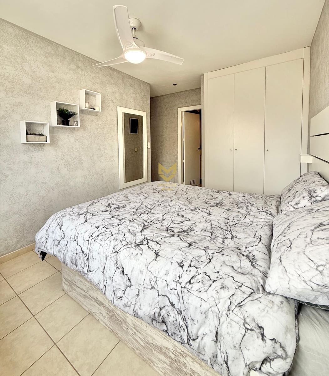 2 bedroom Apartment for sale in Llano del Camello with pool - € 259,000 (Ref: 9656249)