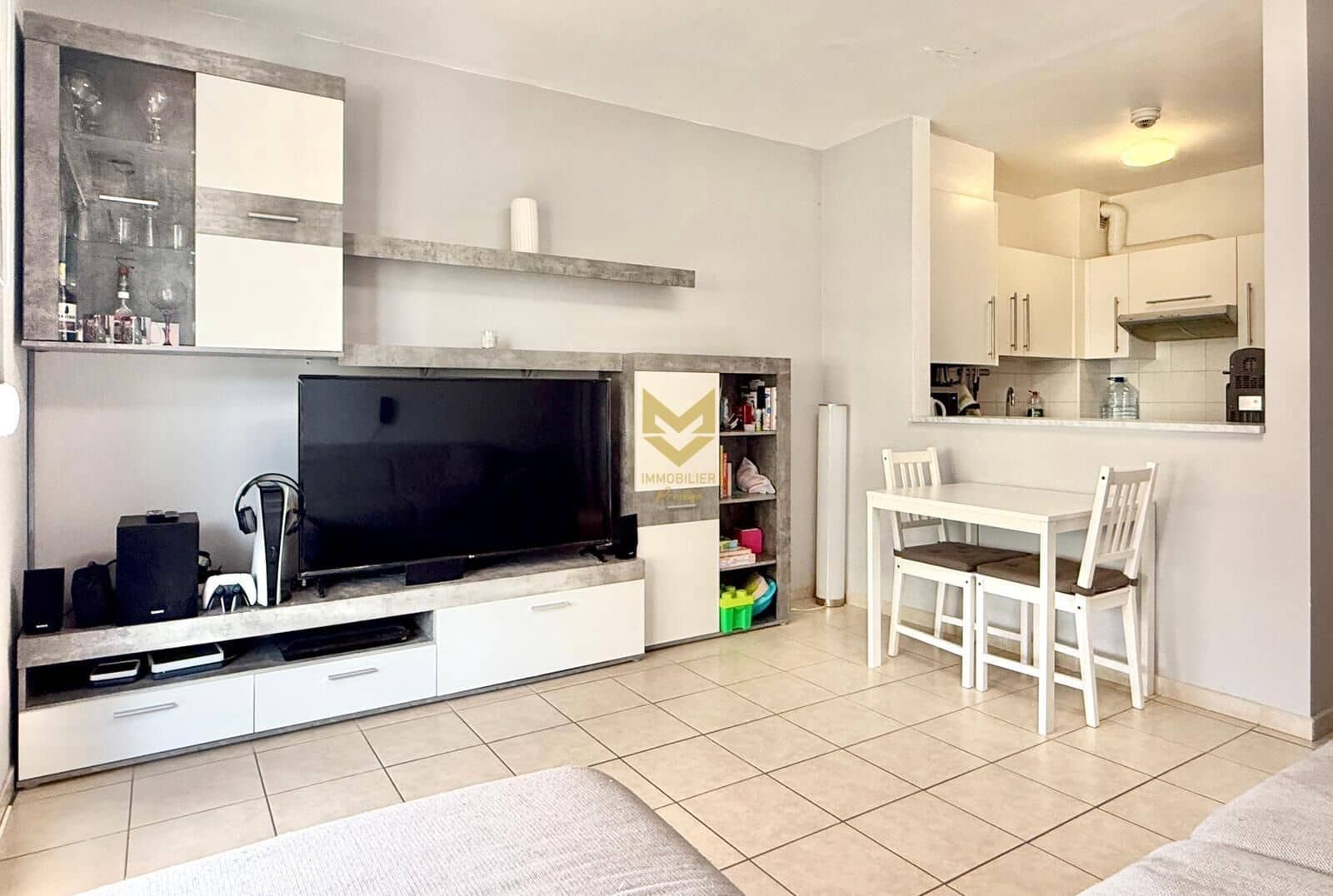 2 bedroom Apartment for sale in Llano del Camello with pool - € 259,000 (Ref: 9656249)