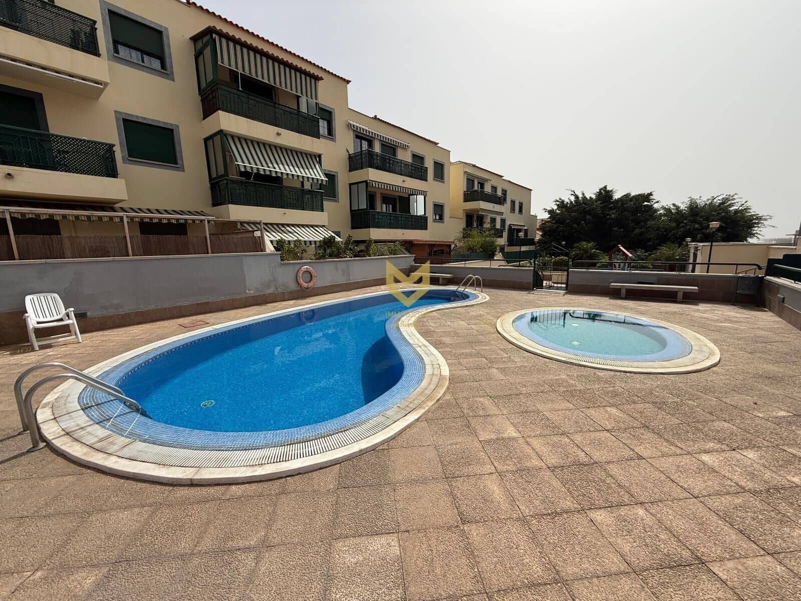 2 bedroom Apartment for sale in Llano del Camello with pool - € 259,000 (Ref: 9656249)