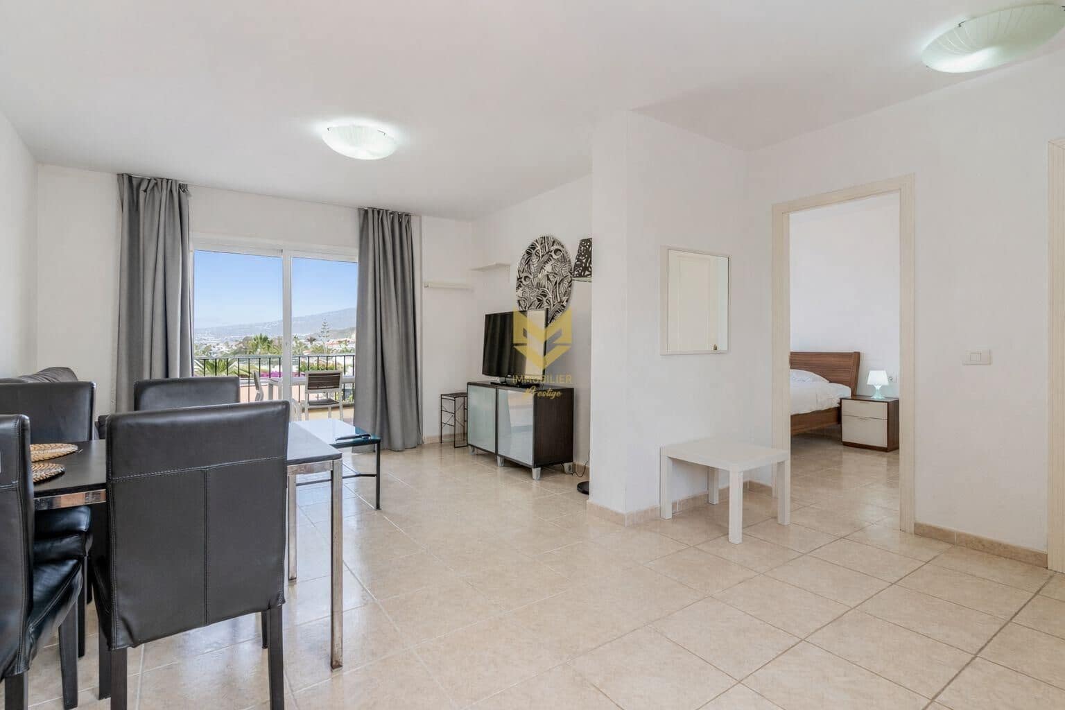 1 sypialnia Apartament na sprzedaż w El Madronal z basenem - 330 000 € (Ref: 9686742)