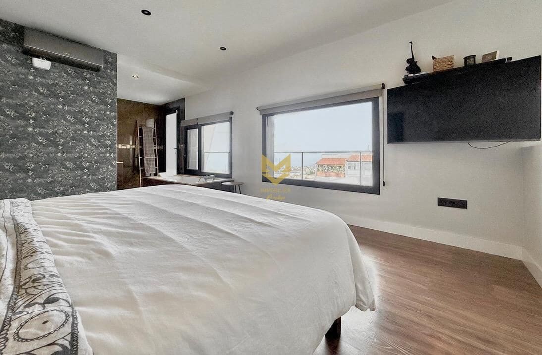 5 Zimmer Villa zu verkaufen in Armenime mit Garage - 890.000 € (Ref: 9721844)