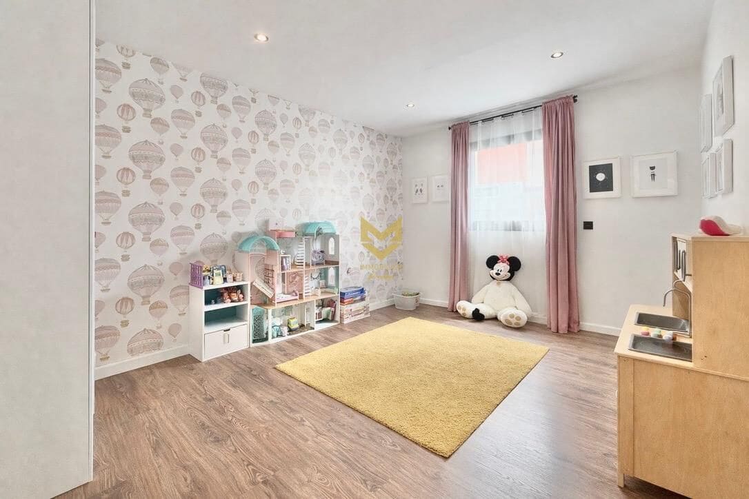 5 Zimmer Villa zu verkaufen in Armenime mit Garage - 890.000 € (Ref: 9721844)