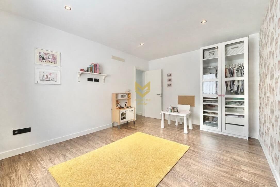 5 Zimmer Villa zu verkaufen in Armenime mit Garage - 890.000 € (Ref: 9721844)