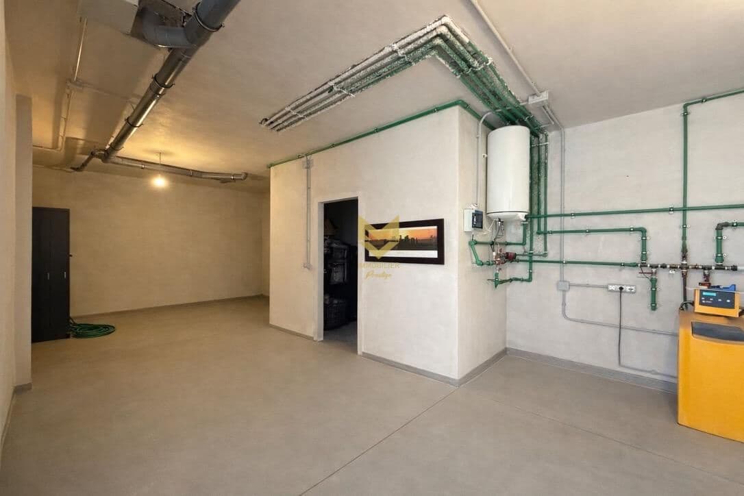 5 Zimmer Villa zu verkaufen in Armenime mit Garage - 890.000 € (Ref: 9721844)