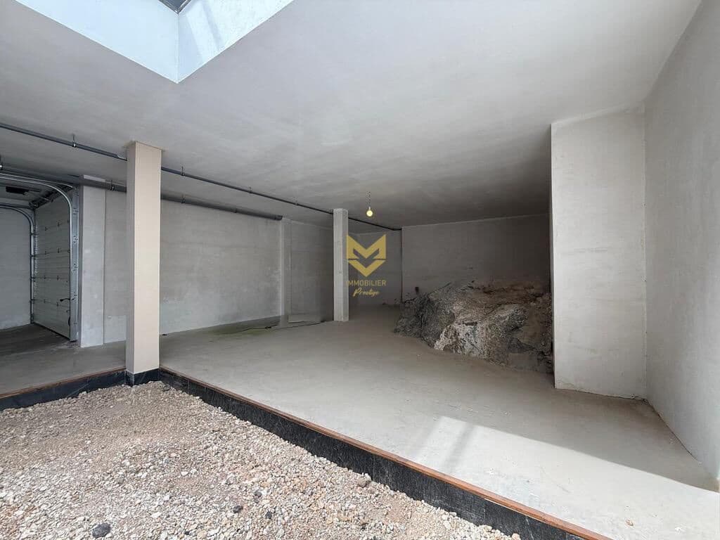 5 Zimmer Villa zu verkaufen in Armenime mit Garage - 890.000 € (Ref: 9721844)