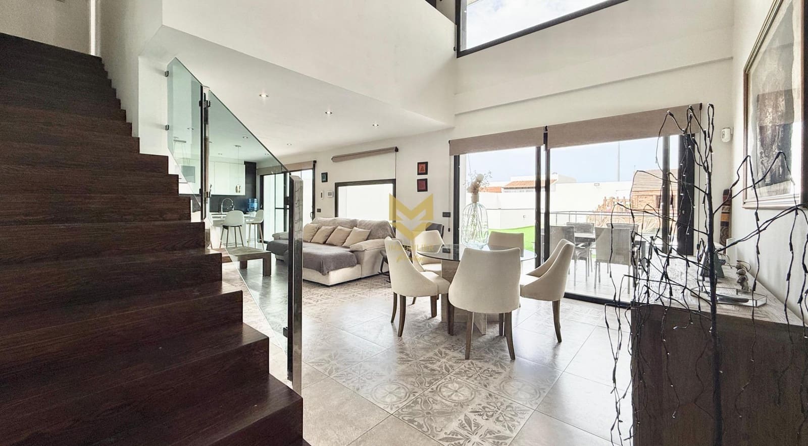 5 Zimmer Villa zu verkaufen in Armenime mit Garage - 890.000 € (Ref: 9721844)