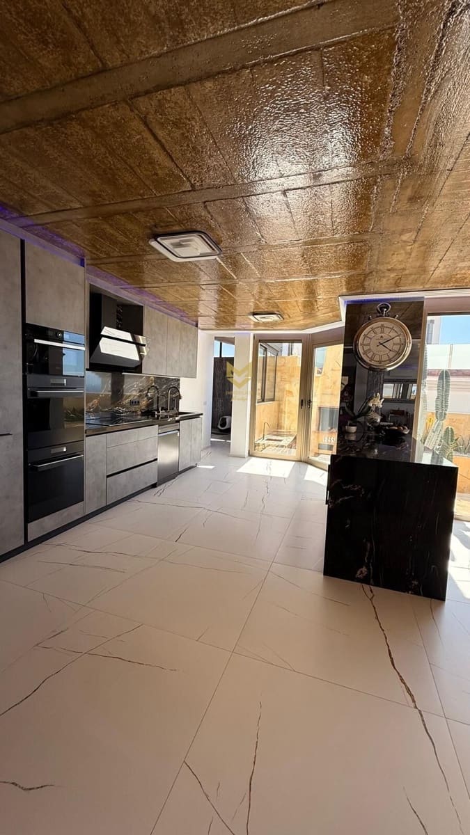 4 sovrum Villa till salu i Costa Adeje med pool garage - 5 500 000 € (Ref: 9791208)