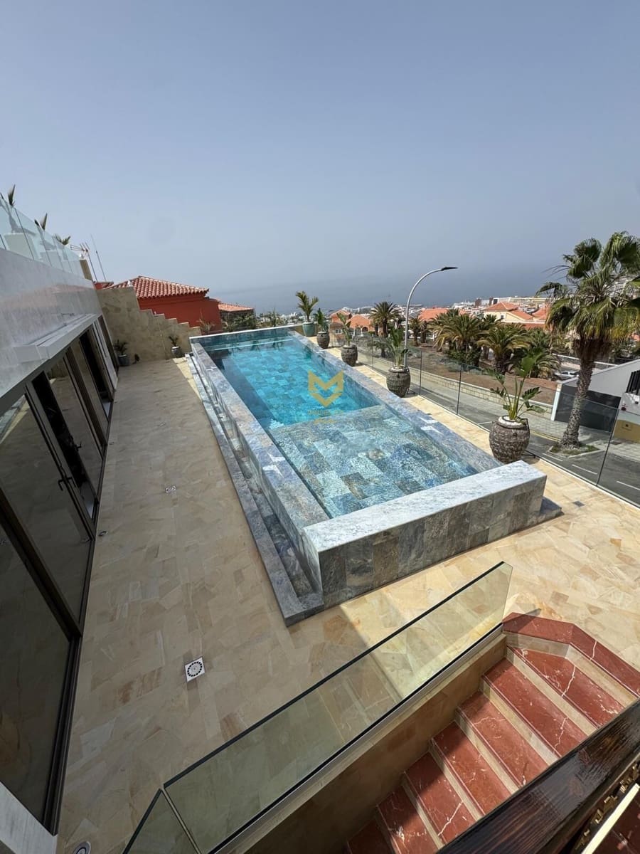 4 sovrum Villa till salu i Costa Adeje med pool garage - 5 500 000 € (Ref: 9791208)