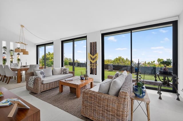 4 soveværelse Villa til salg i Costa Adeje, Adeje med swimmingpool garage - € 1.450.000 (Ref: 9833829)