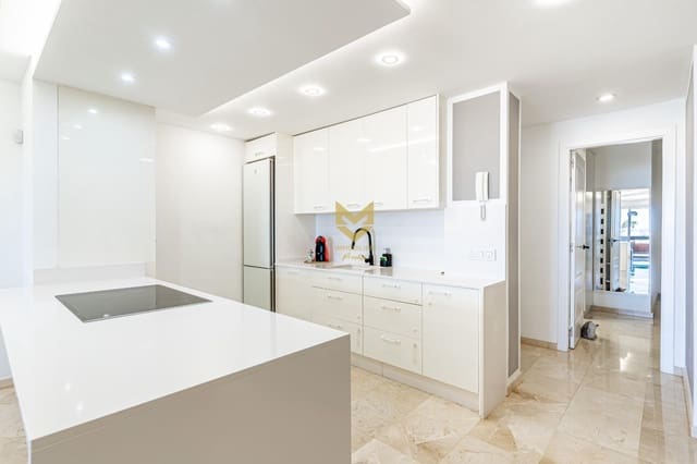 2 Zimmer Apartment zu verkaufen in Palm-Mar, Arona mit Pool - 649.000 € (Ref: 9833830)