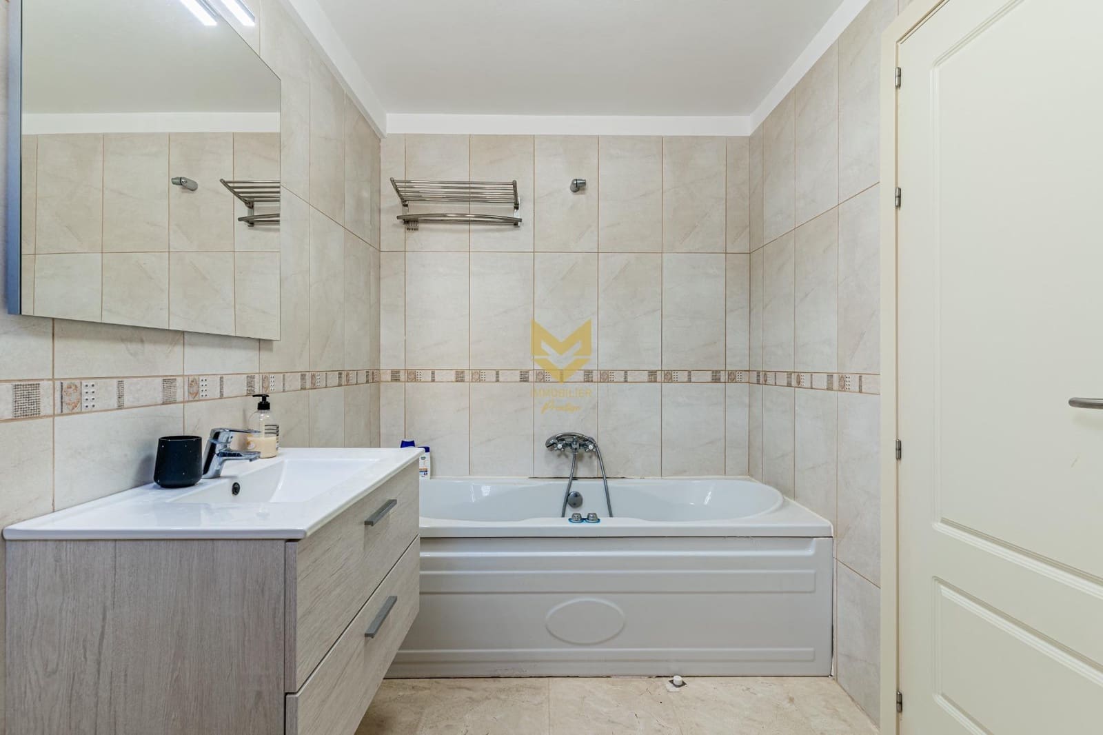 3 bedroom Penthouse for sale in San Miguel de Abona with pool - € 470,000 (Ref: 9833831)