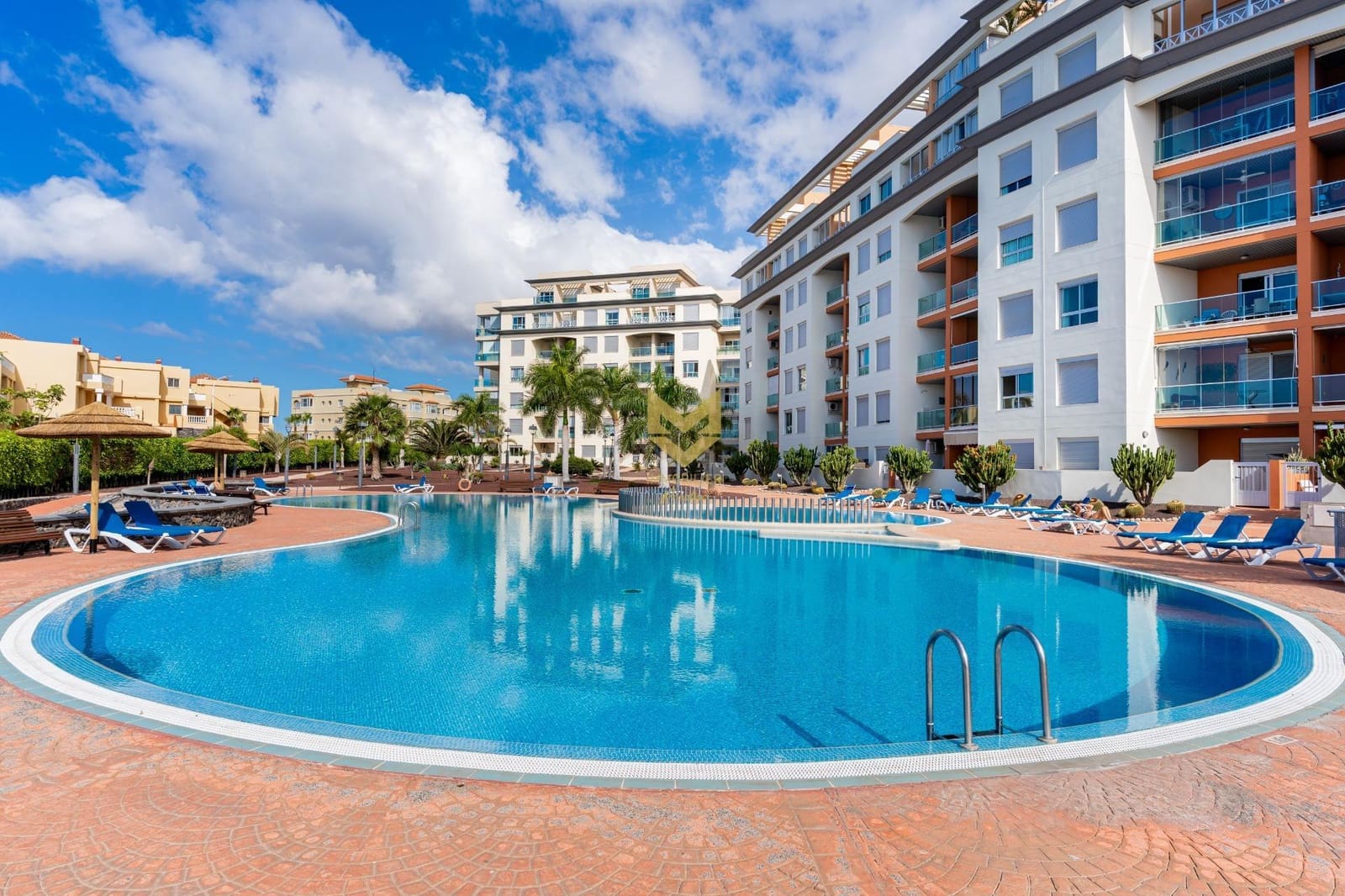 3 bedroom Penthouse for sale in San Miguel de Abona with pool - € 470,000 (Ref: 9833831)