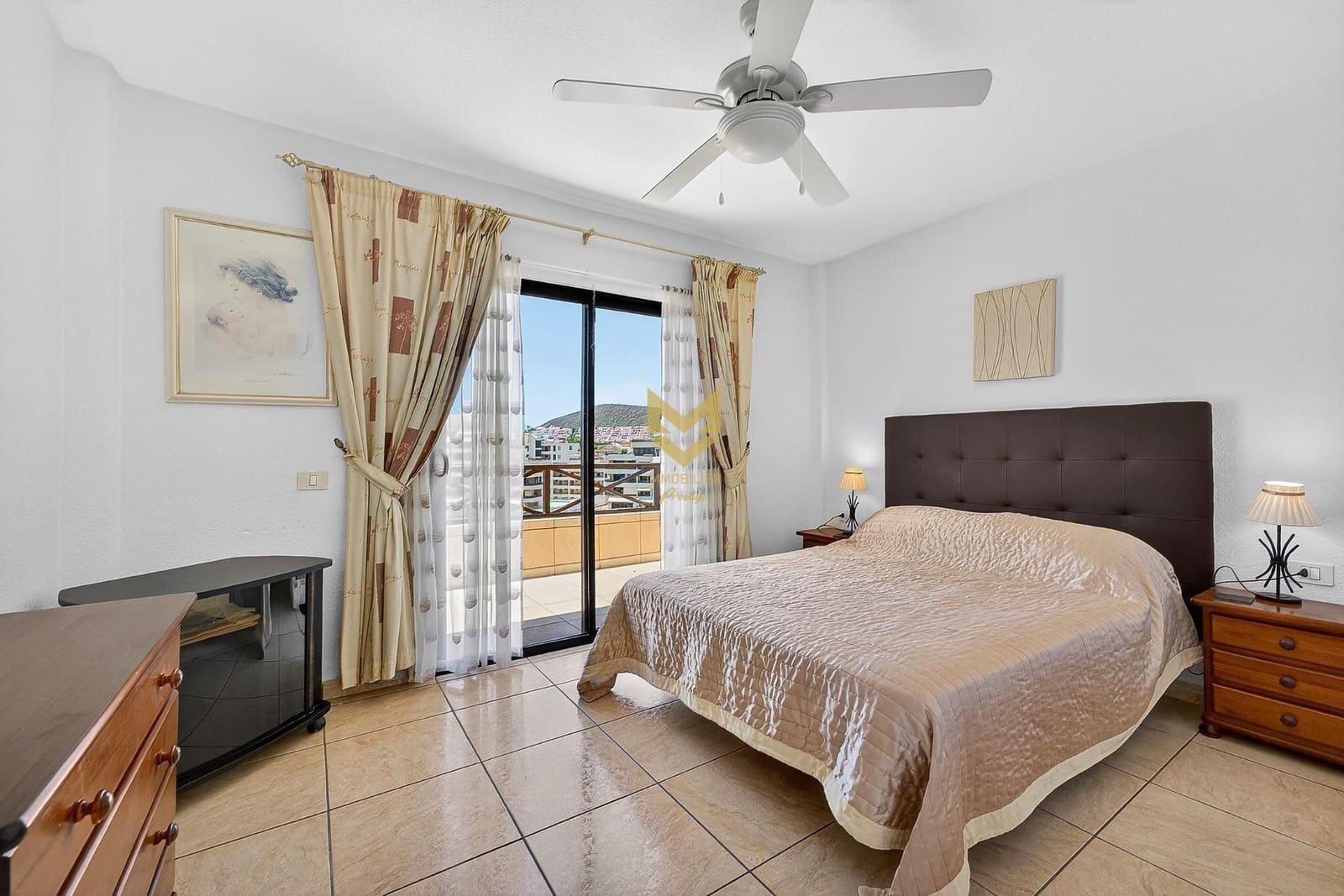 2 bedroom Apartment for sale in Los Cristianos with pool - € 460,000 (Ref: 9860251)