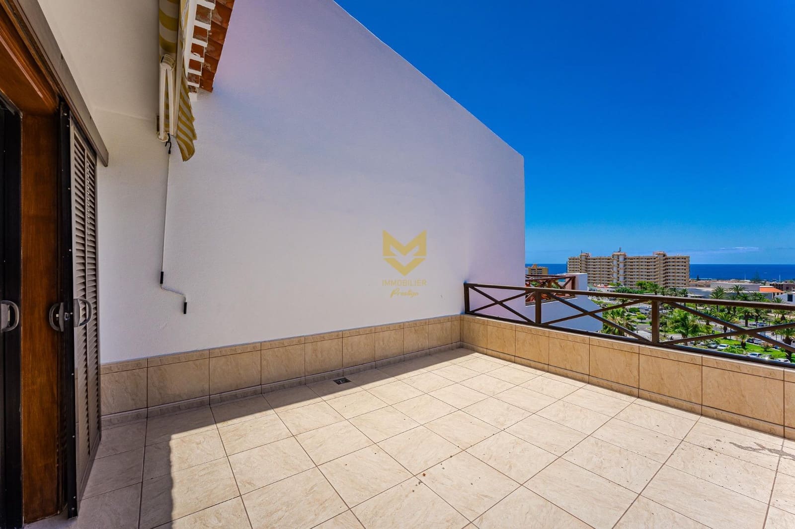 2 bedroom Apartment for sale in Los Cristianos with pool - € 460,000 (Ref: 9860251)