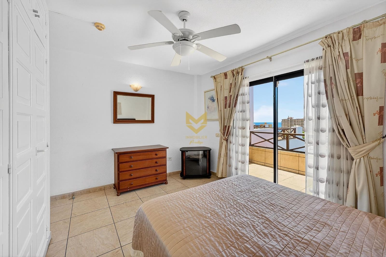 2 bedroom Apartment for sale in Los Cristianos with pool - € 460,000 (Ref: 9860251)