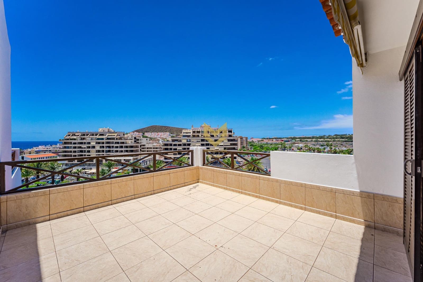 2 bedroom Apartment for sale in Los Cristianos with pool - € 460,000 (Ref: 9860251)