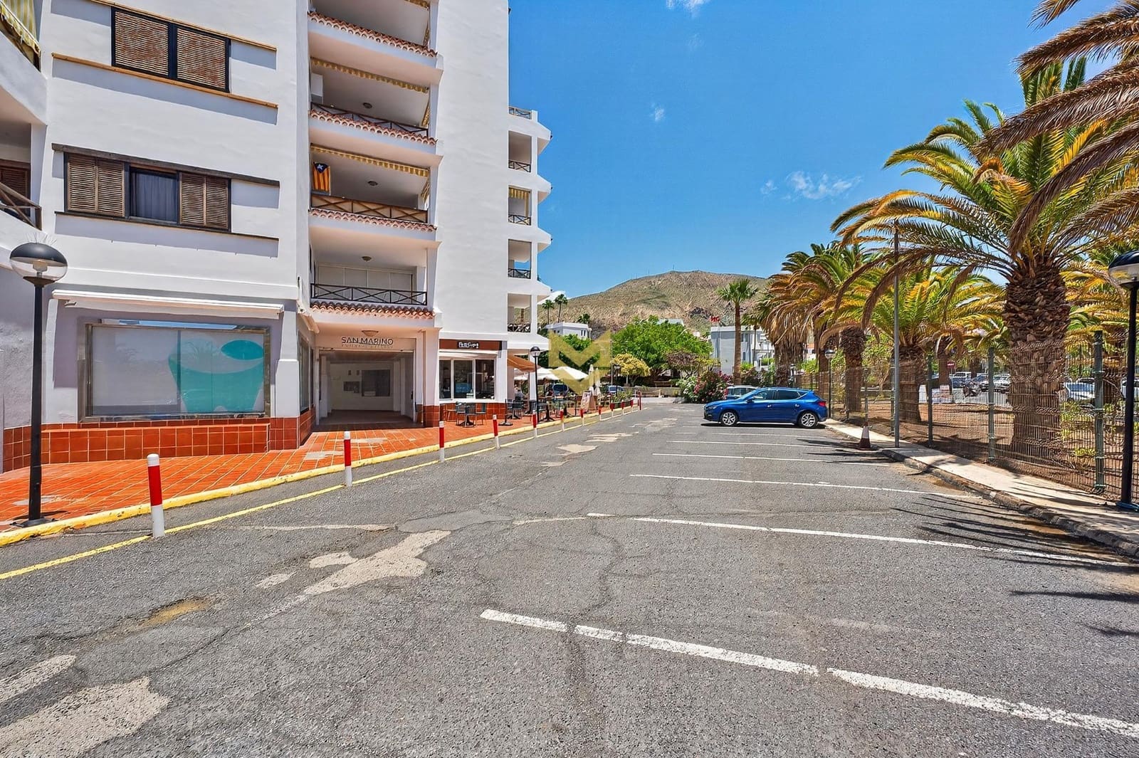 2 bedroom Apartment for sale in Los Cristianos with pool - € 460,000 (Ref: 9860251)