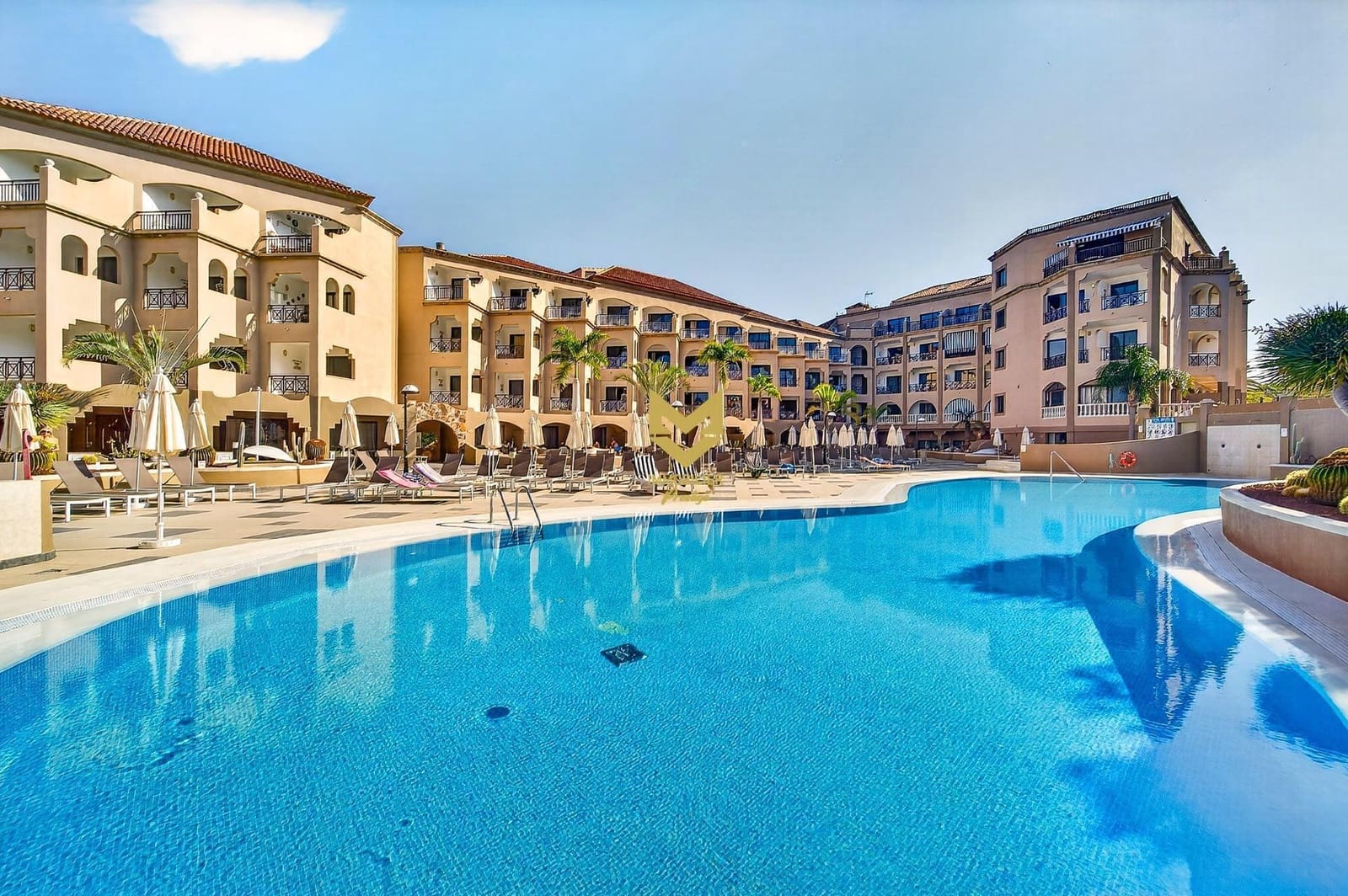 1 soveværelse Lejlighed til salg i Los Cristianos med swimmingpool - € 335.000 (Ref: 9862012)