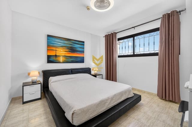 1 soveværelse Lejlighed til salg i Los Cristianos, Arona med swimmingpool - € 335.000 (Ref: 9862012)