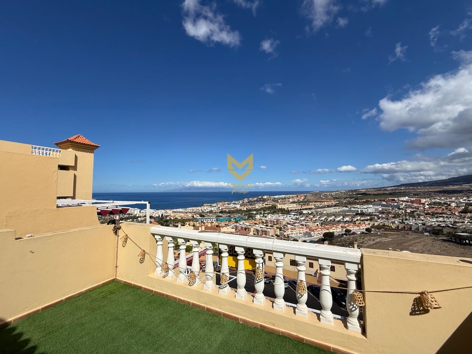 1 bedroom Apartment for sale in Costa Adeje with pool garage - € 350,000 (Ref: 9862014)