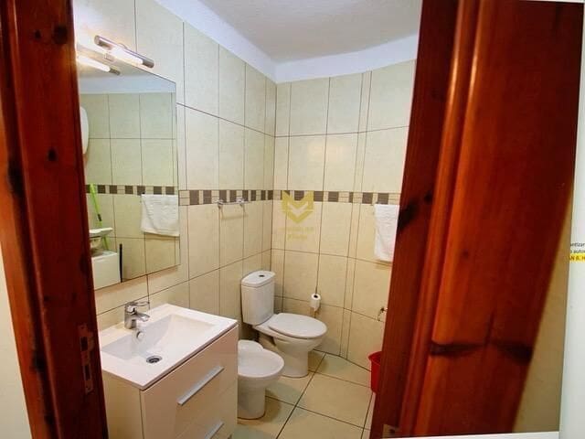 1 slaapkamer Studio te koop in Playa de las Americas, Arona met zwembad - € 380.000 (Ref: 9892511)
