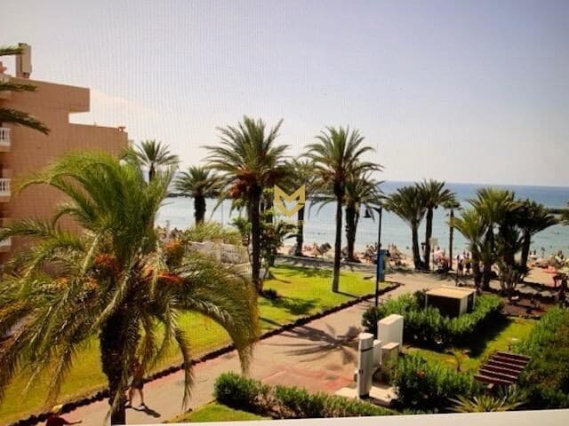 1 slaapkamer Studio te koop in Playa de las Americas met zwembad - € 380.000 (Ref: 9892511)