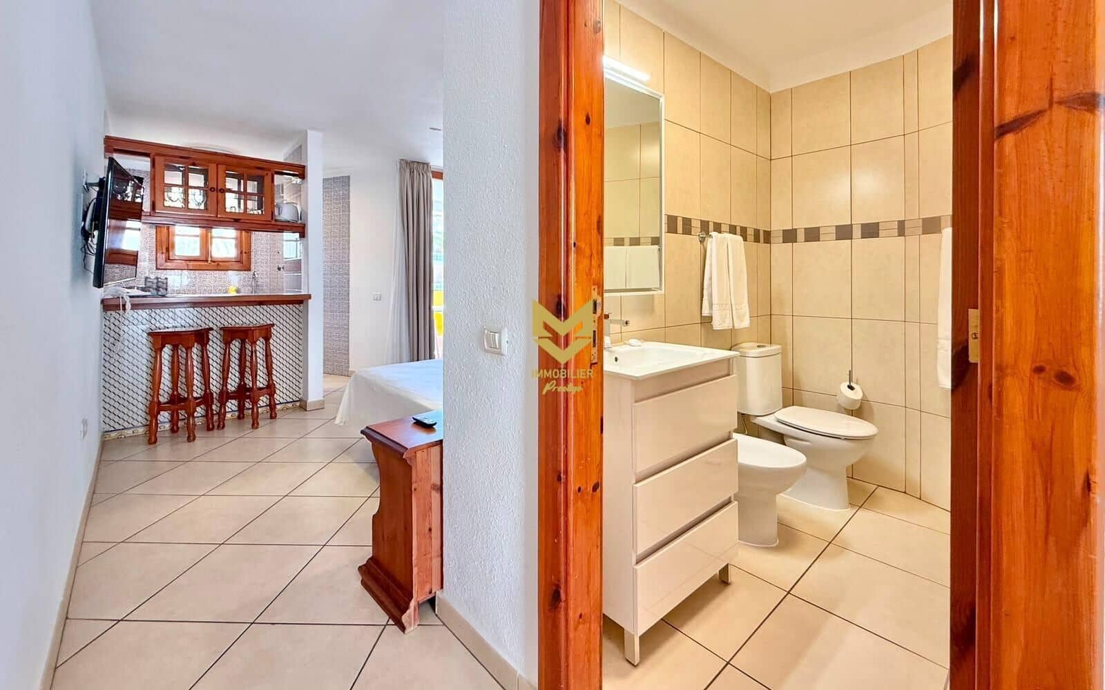 1 slaapkamer Studio te koop in Playa de las Americas met zwembad - € 380.000 (Ref: 9892511)