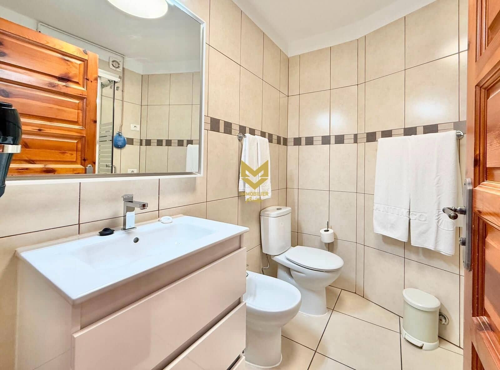 1 slaapkamer Studio te koop in Playa de las Americas met zwembad - € 380.000 (Ref: 9892511)
