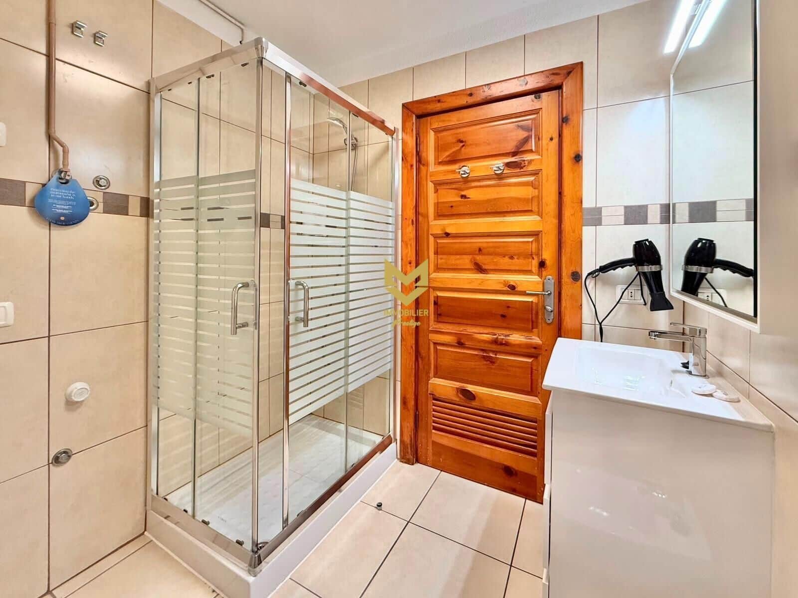 1 slaapkamer Studio te koop in Playa de las Americas met zwembad - € 380.000 (Ref: 9892511)
