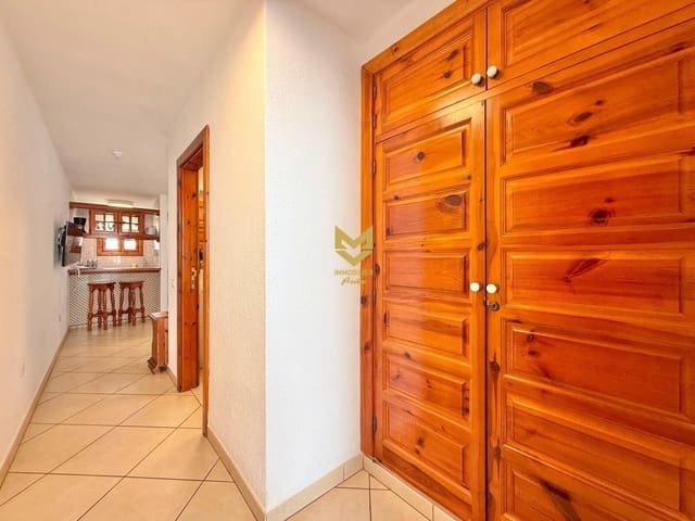 1 soverom Studio til salgs i Playa de las Americas, Arona med svømmebasseng - € 380 000 (Ref: 9892511)