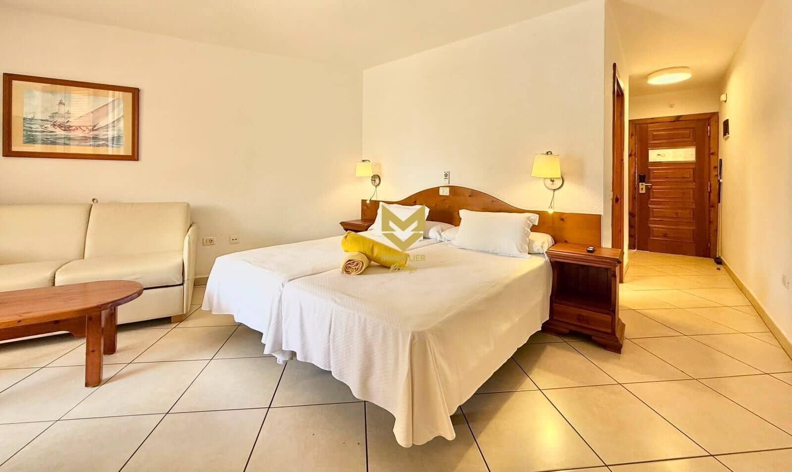 1 slaapkamer Studio te koop in Playa de las Americas met zwembad - € 380.000 (Ref: 9892511)