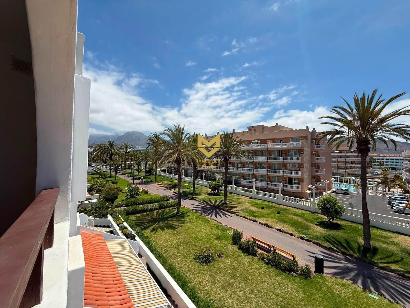 1 slaapkamer Studio te koop in Playa de las Americas met zwembad - € 380.000 (Ref: 9892511)