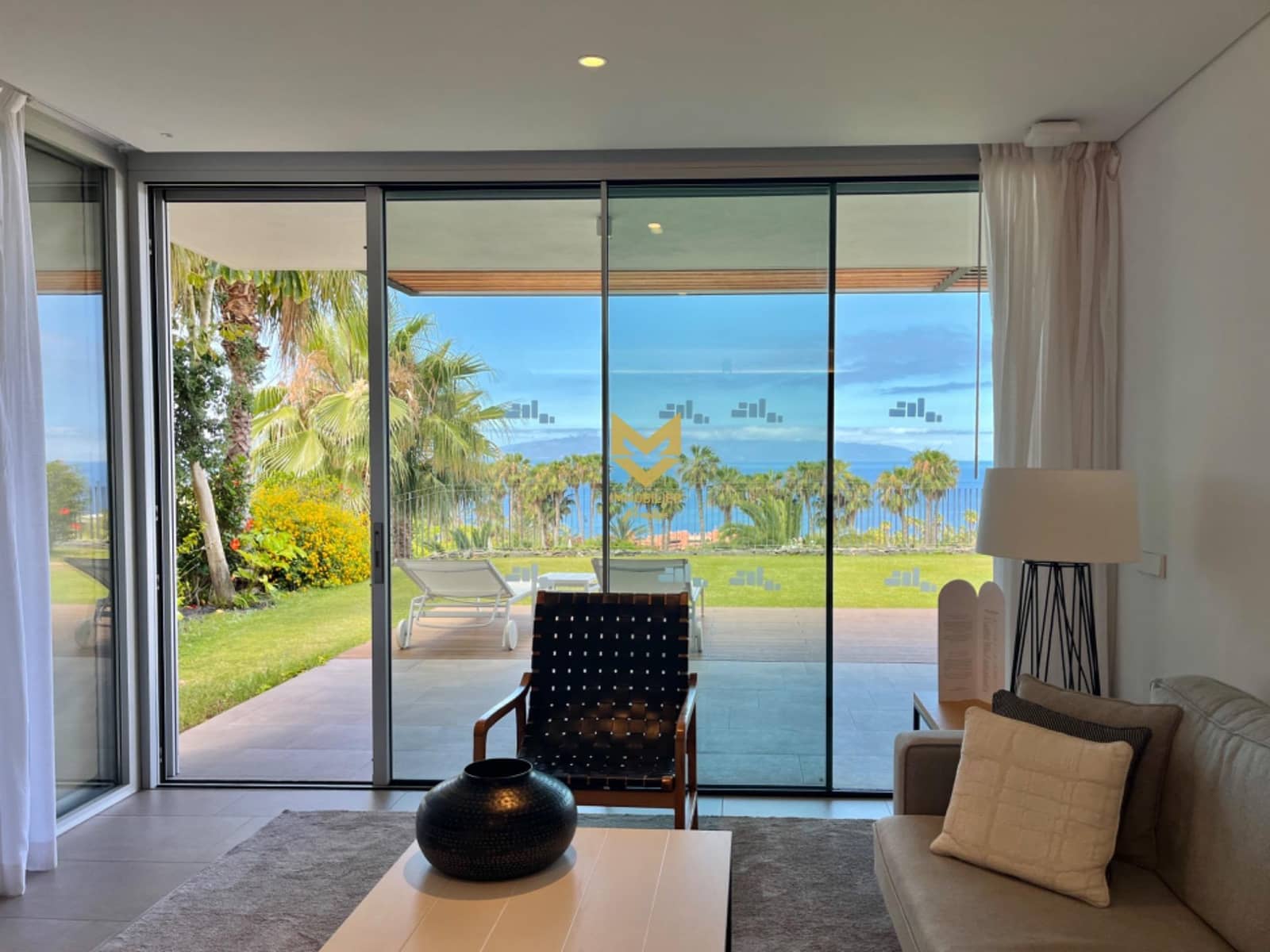 2 bedroom Apartment for sale in Guia de Isora - € 980,000 (Ref: 9934350)