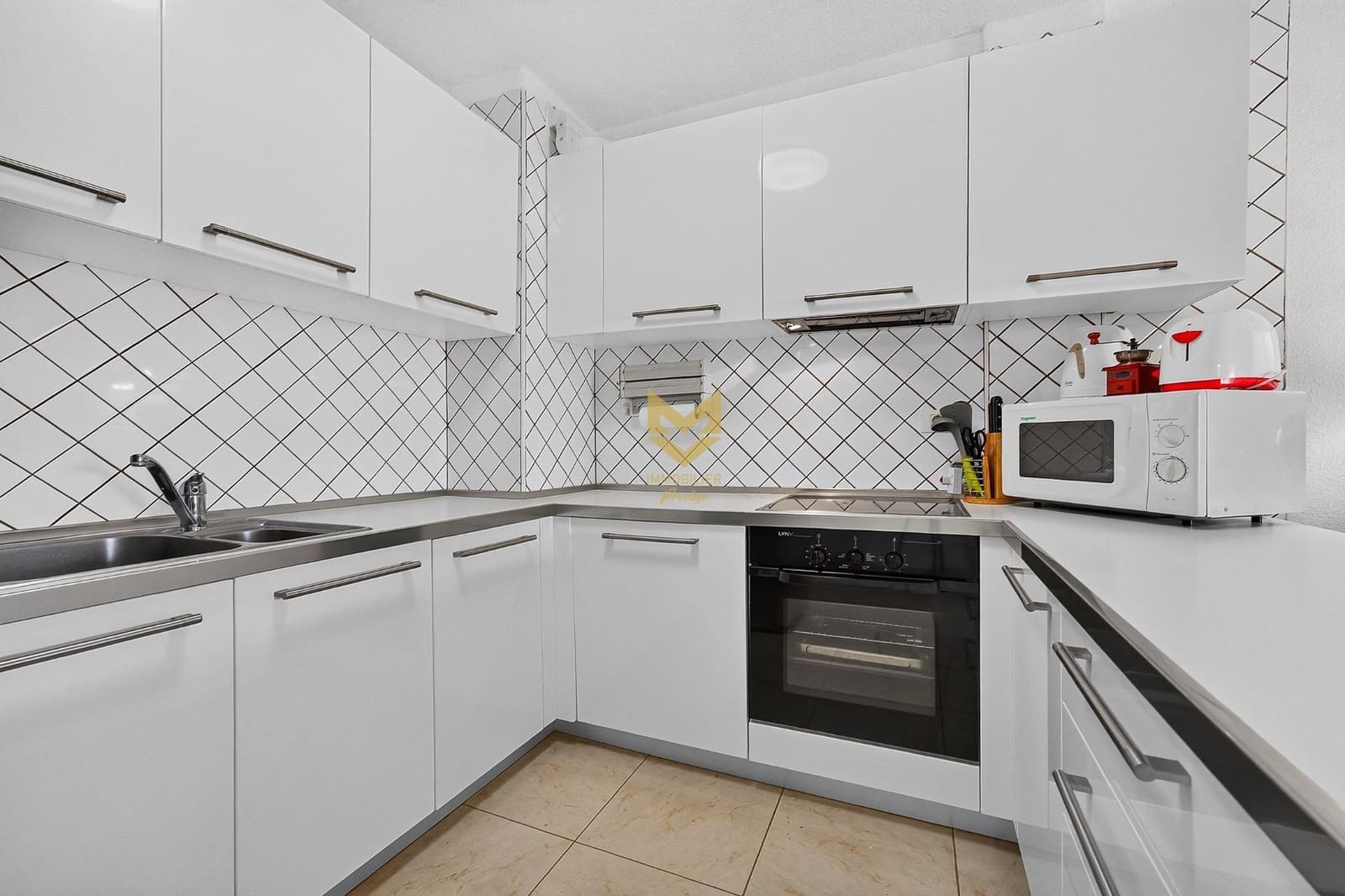 1 makuuhuone Huoneisto myytävänä paikassa Los Cristianos mukana uima-altaan - 350 000 € (Ref: 9943679)