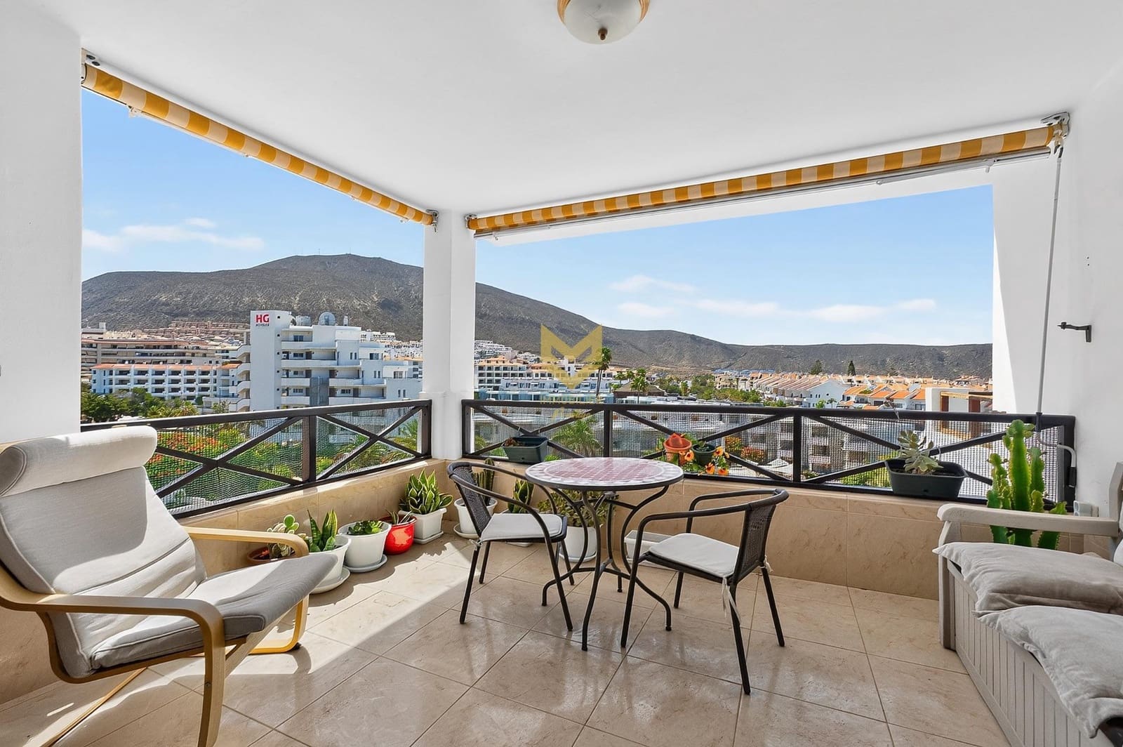 1 makuuhuone Huoneisto myytävänä paikassa Los Cristianos mukana uima-altaan - 350 000 € (Ref: 9943679)