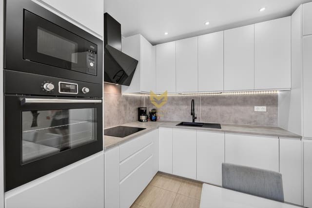 1 chambre Appartement à vendre à Playa San Juan, Guía de Isora avec garage - 249 000 € (Ref: 9958100)