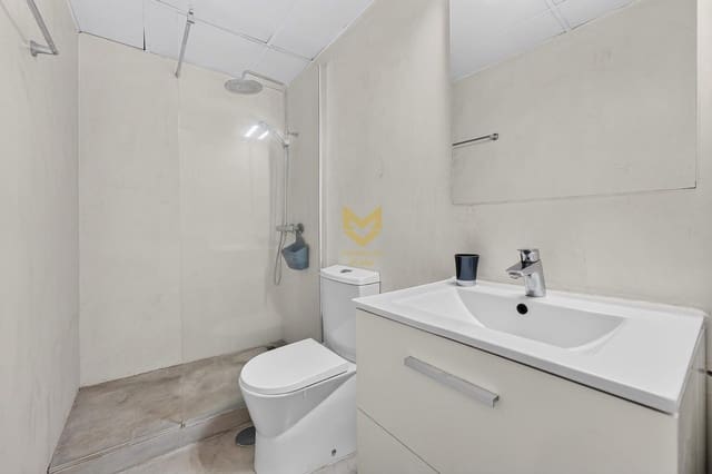 1 slaapkamer Appartement te koop in Los Cristianos, Arona met zwembad - € 295.000 (Ref: 9965388)