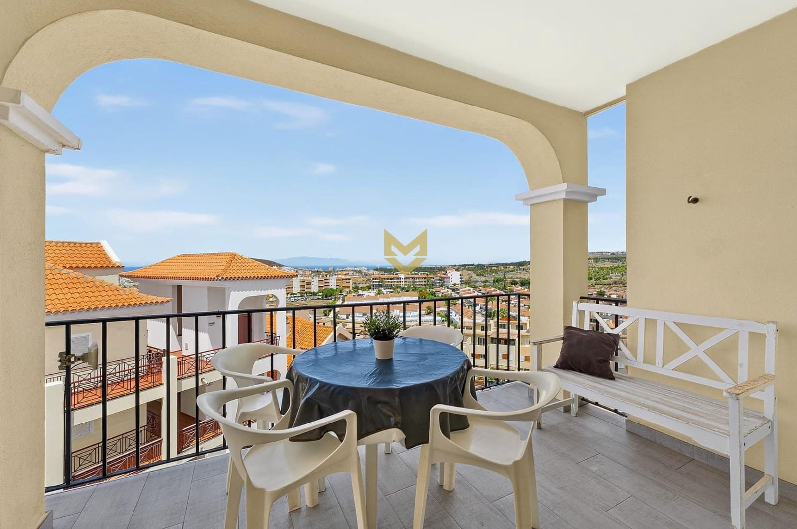 1 quarto Apartamento para venda em Los Cristianos com piscina - 295 000 € (Ref: 9965388)