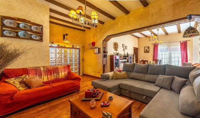 3 bedroom Finca/Country House for sale in El Rosario with garage - € 300,000 (Ref: 8866871)