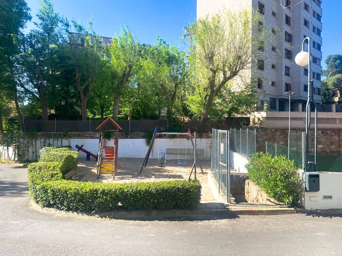2 slaapkamer Flat te koop in Palma de Mallorca met zwembad garage - € 850.000 (Ref: 9075754)