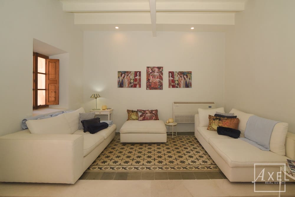 4 soveværelse Byhus til salg i Campos med swimmingpool garage - € 1.500.000 (Ref: 9246493)